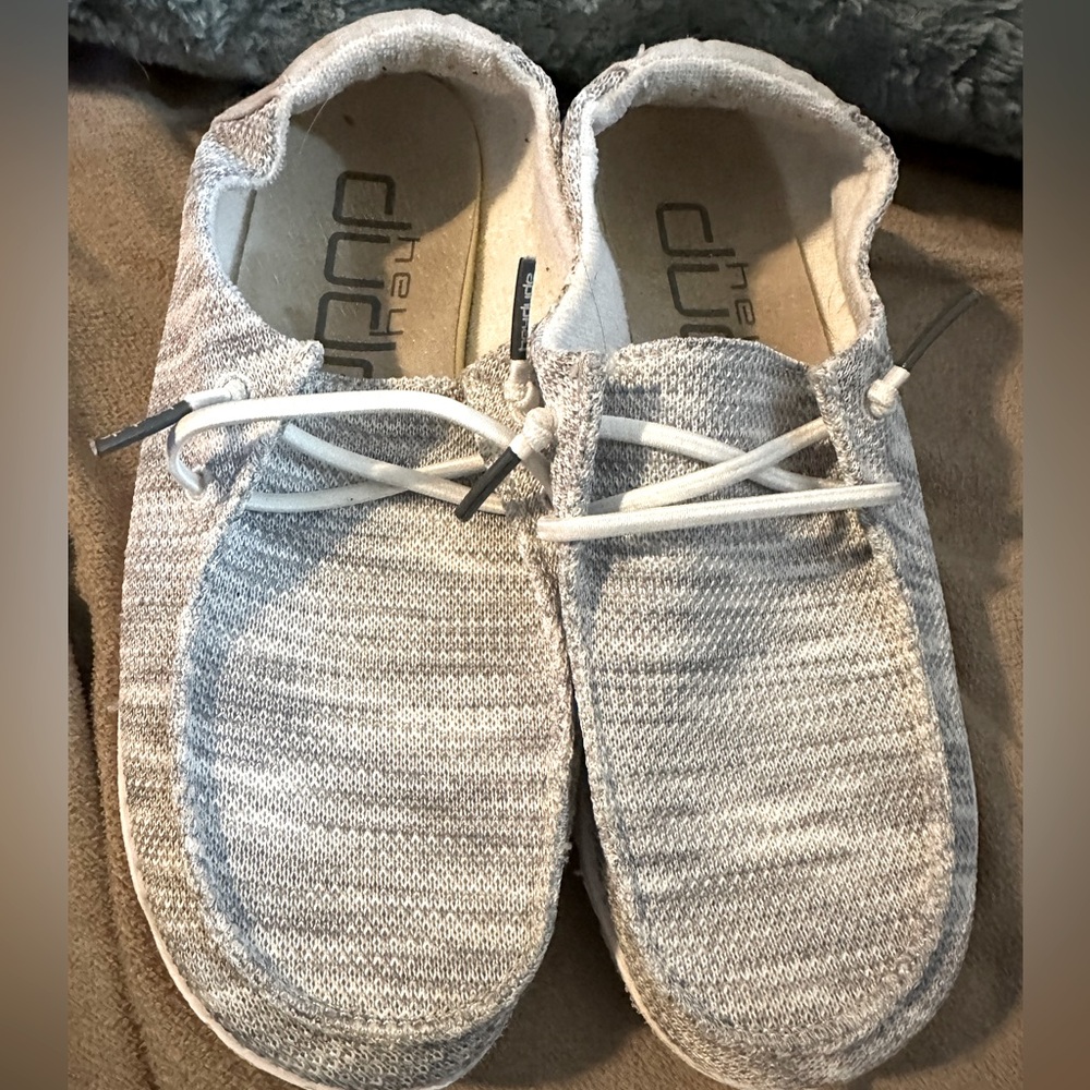 Girl’s Hey Dude shoes